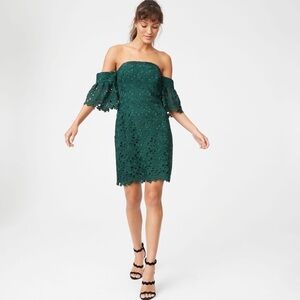 NWT Demarah Off-Shoulder Emerald Green Lace Dress